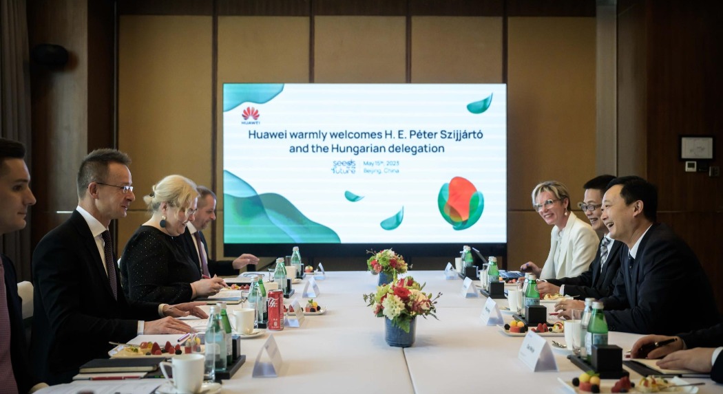 Szijjártó Péter: Magyarország élen jár a digitalizáció területén és ebben a Huaweinek meghatározó szerepe van