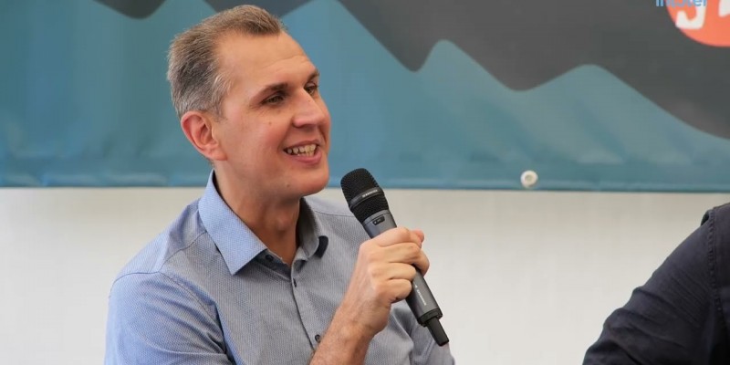 Média/üzlet/politika: üzlet-e a média? - panelbeszélgetés